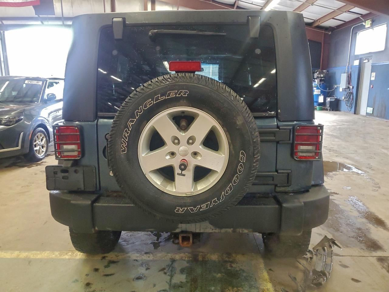 Jeep Wrangler Rubicon Image 4