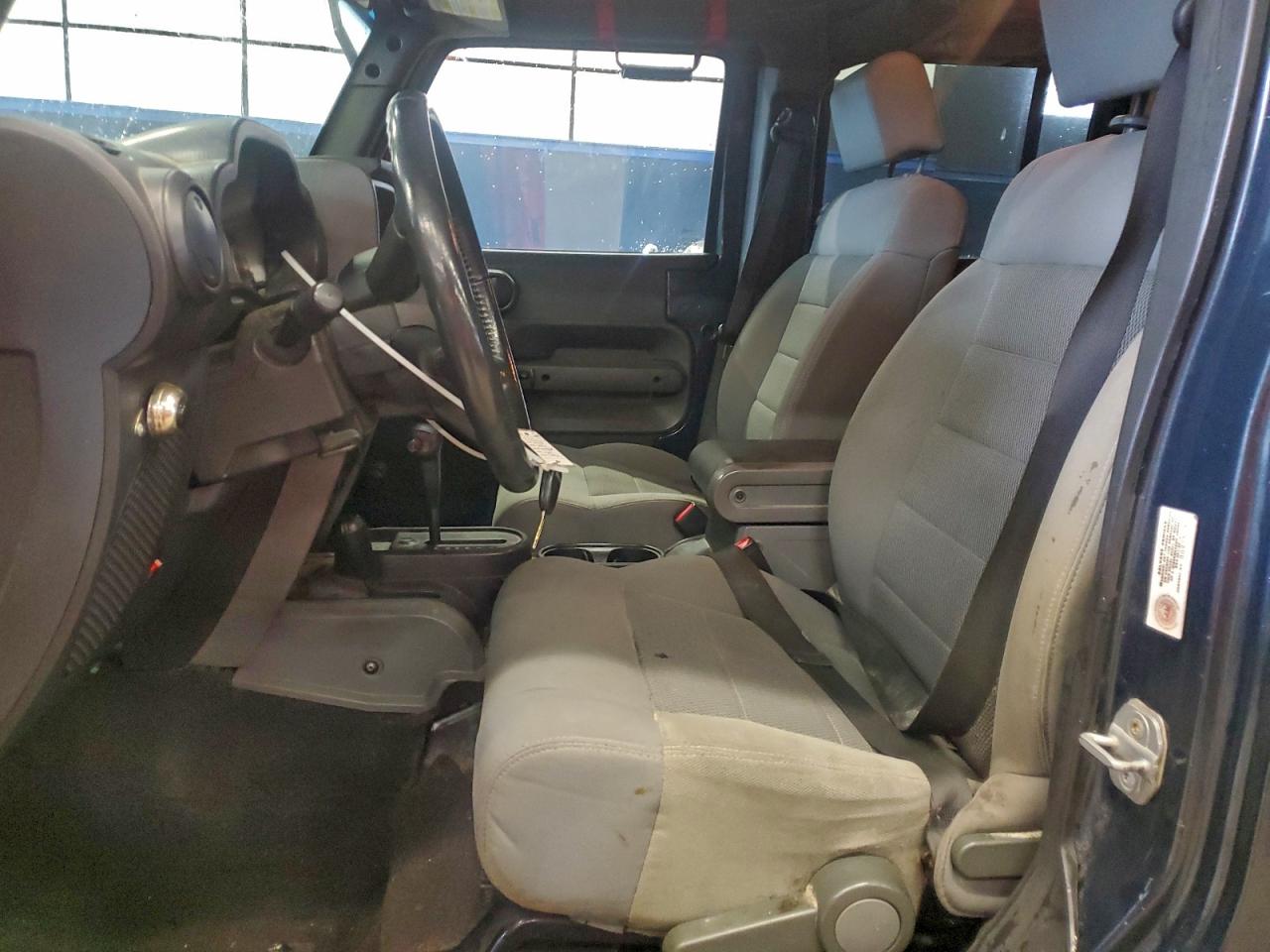 Jeep Wrangler Rubicon Image 13