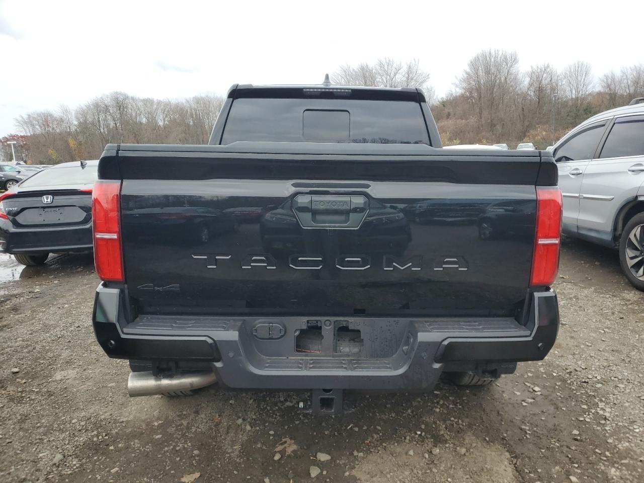 Toyota Tacoma Double Cab Image 6