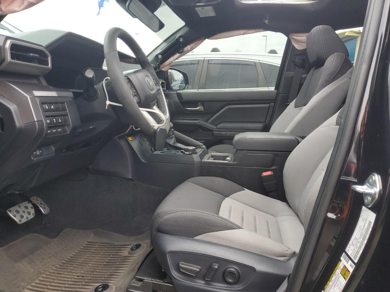 Toyota Tacoma Double Cab Image 8