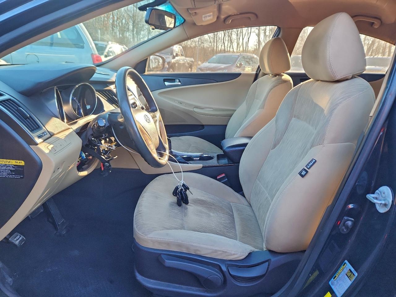 Hyundai SONATA Gls Image 7