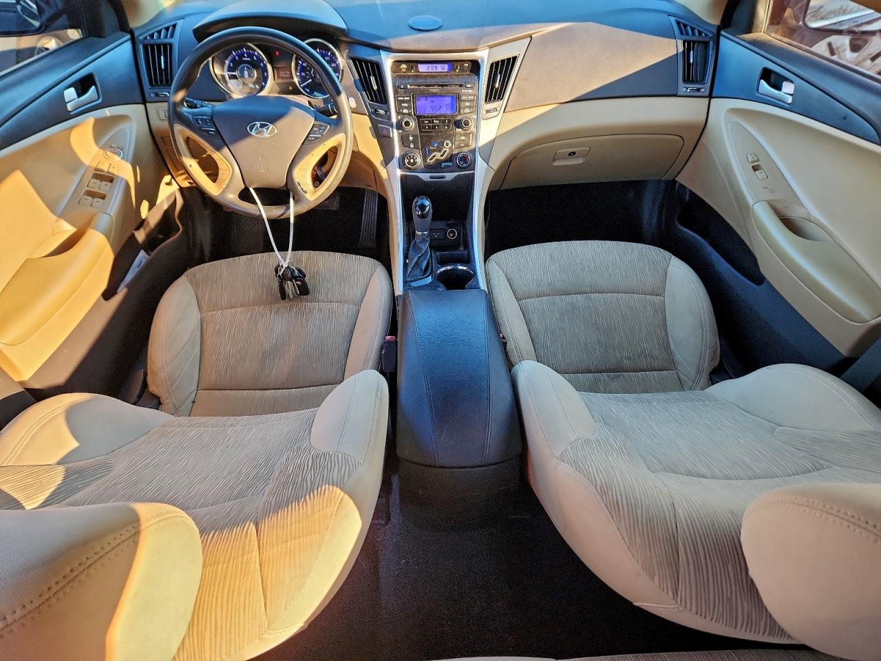 Hyundai SONATA Gls Image 11