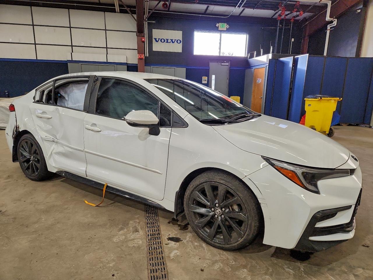 Toyota Corolla Se Image 8