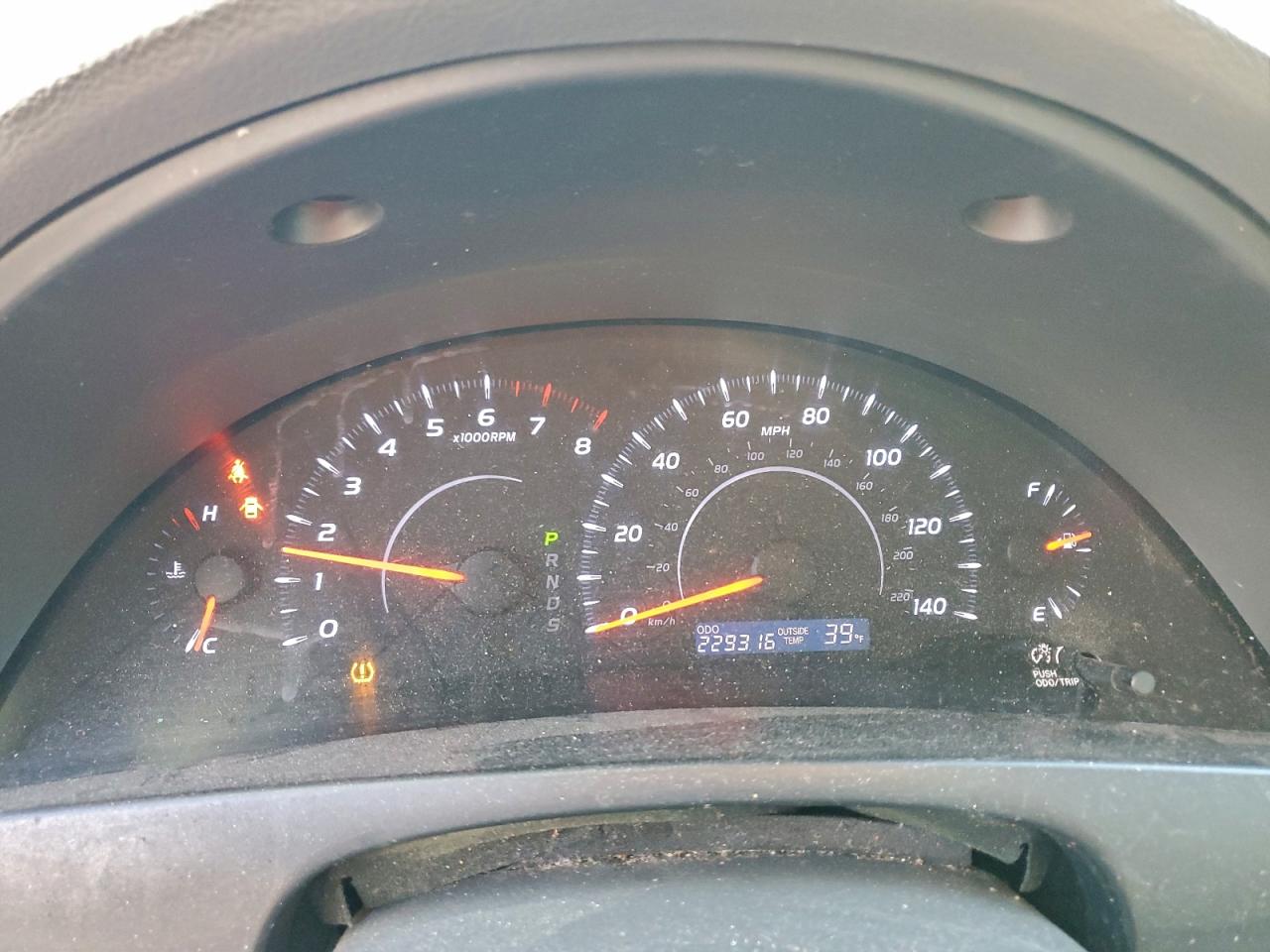 Toyota Camry Base Image 6