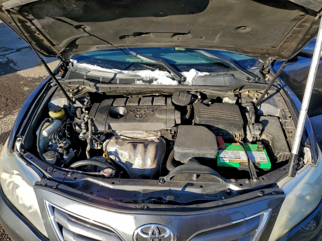 Toyota Camry Base Image 7