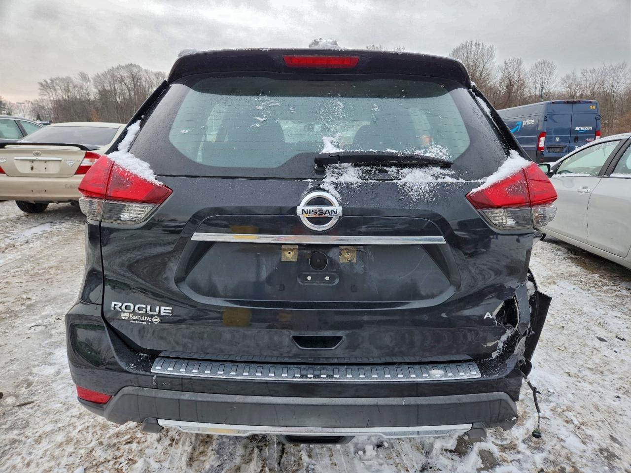 Nissan Rogue S Image 10