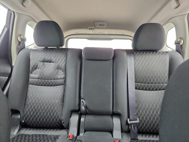 Nissan Rogue S Image 4