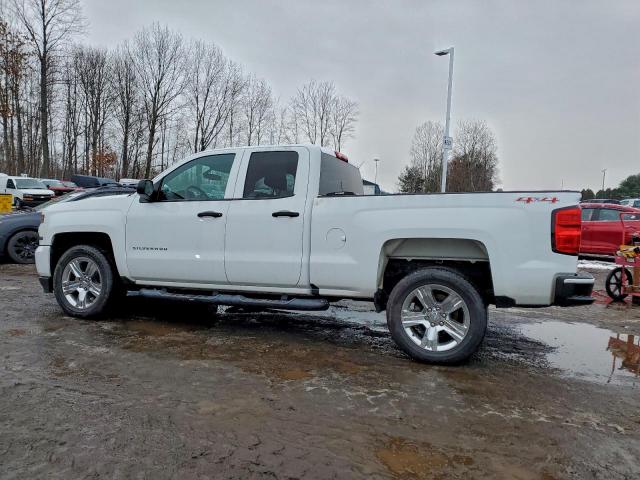 Chevrolet Silverado K1500 Custom Image 4