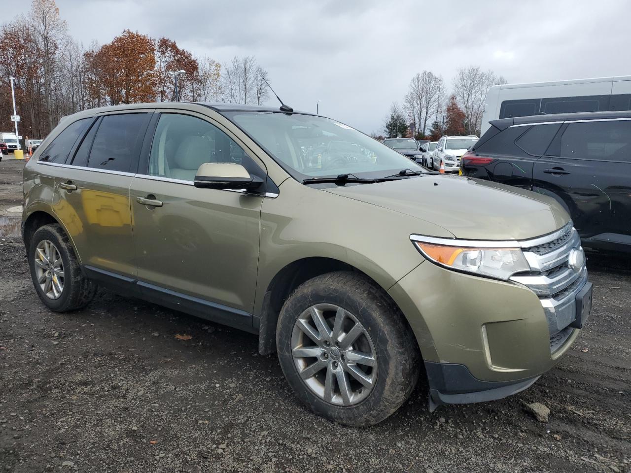 Ford Edge Limited Image 2