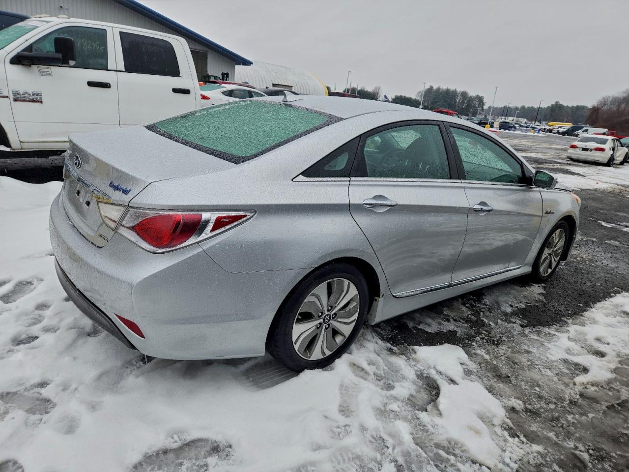 Hyundai SONATA Hybrid Image 2