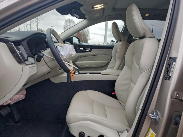 Volvo Xc60 Plus Plus Image 10