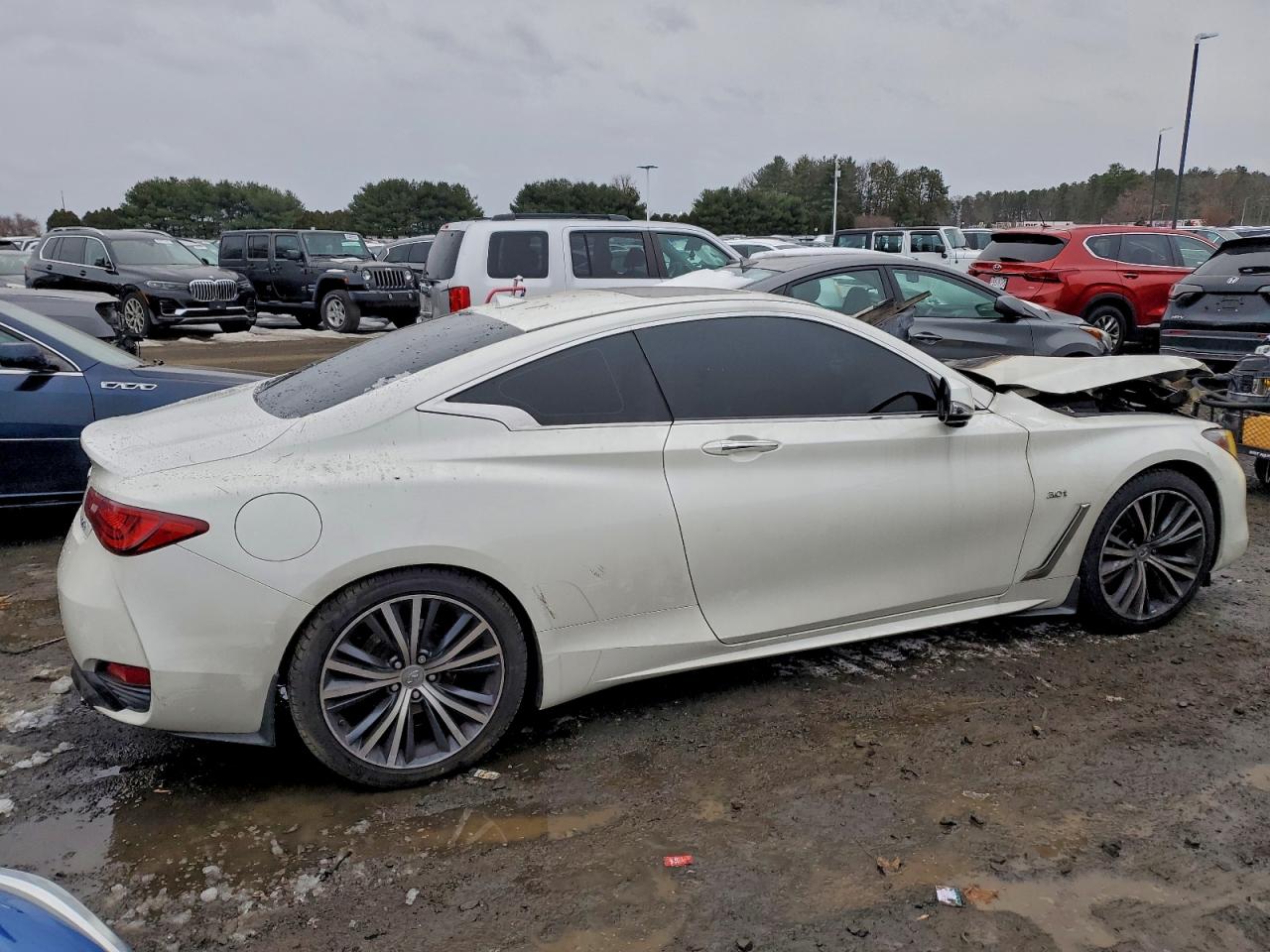 INFINITI Q60 Premium Image 5