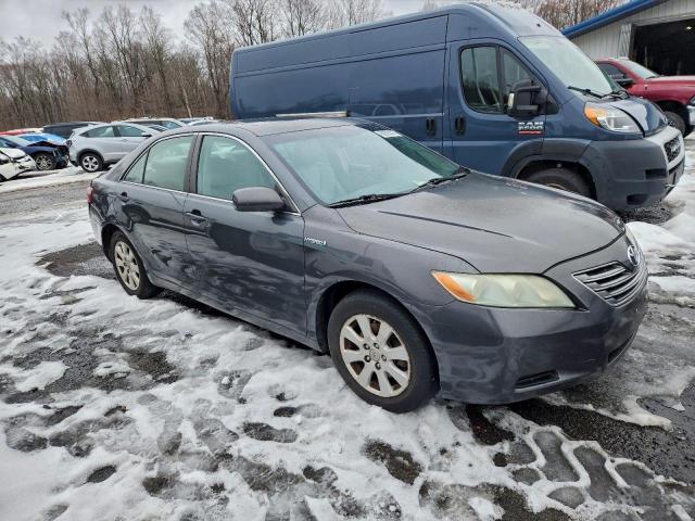 Toyota Camry Hybrid Image 4