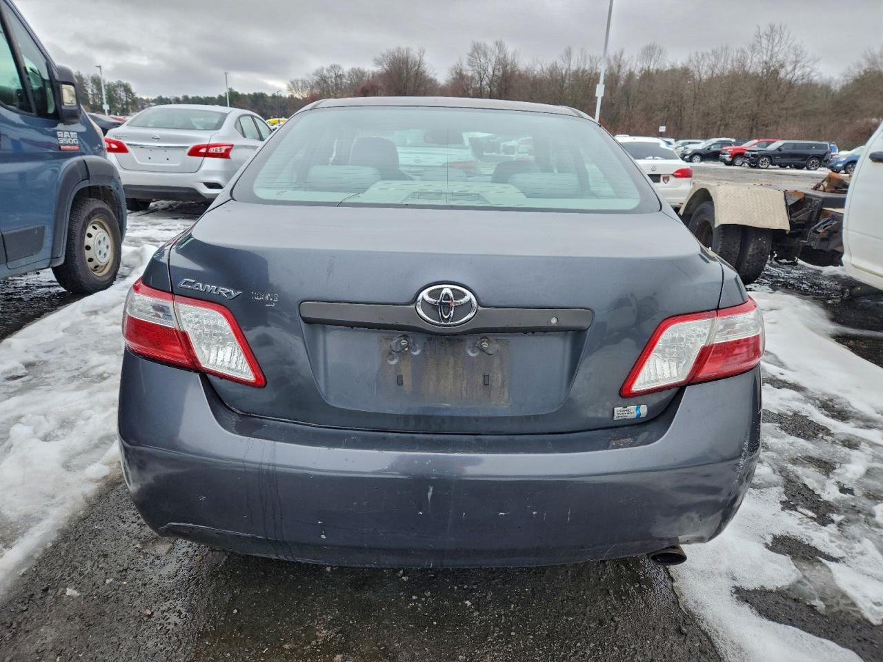 Toyota Camry Hybrid Image 11