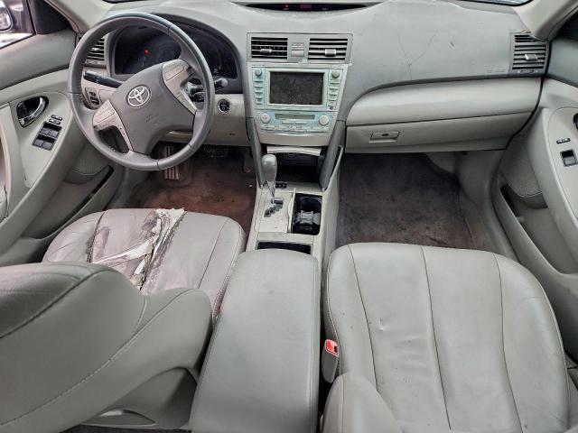 Toyota Camry Hybrid Image 7