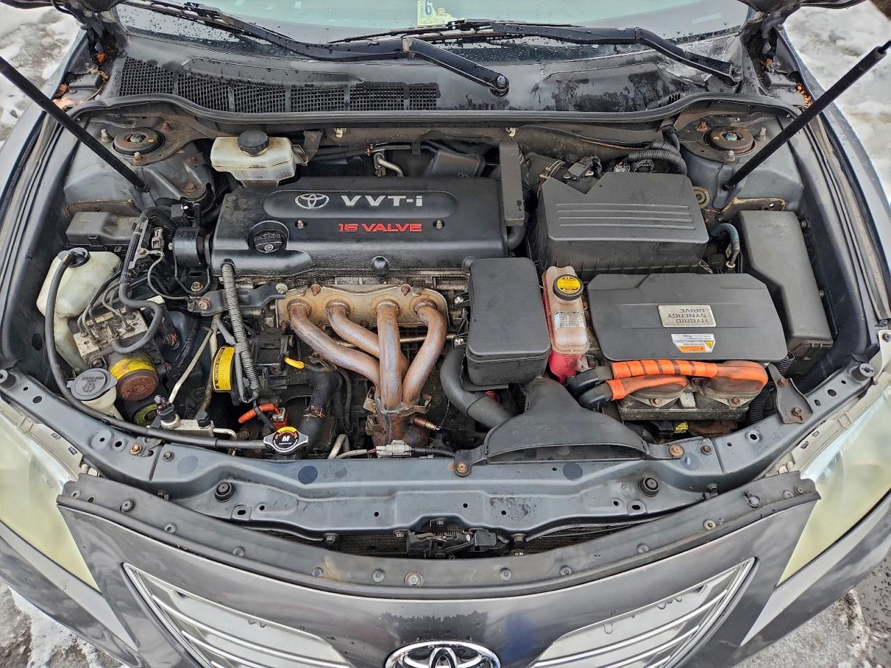 Toyota Camry Hybrid Image 6