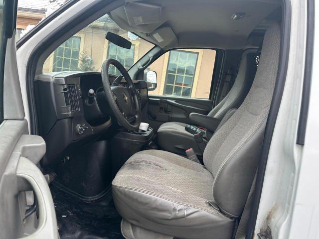 Chevrolet Express Image 11