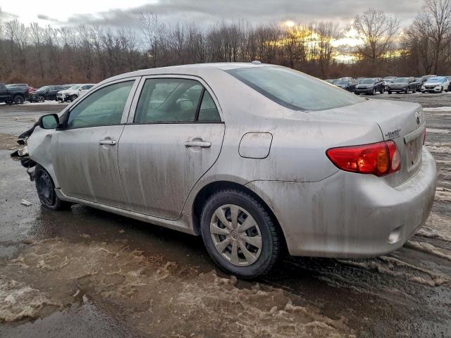 Toyota Corolla Base Image 2