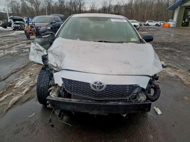 Toyota Corolla Base Image 7