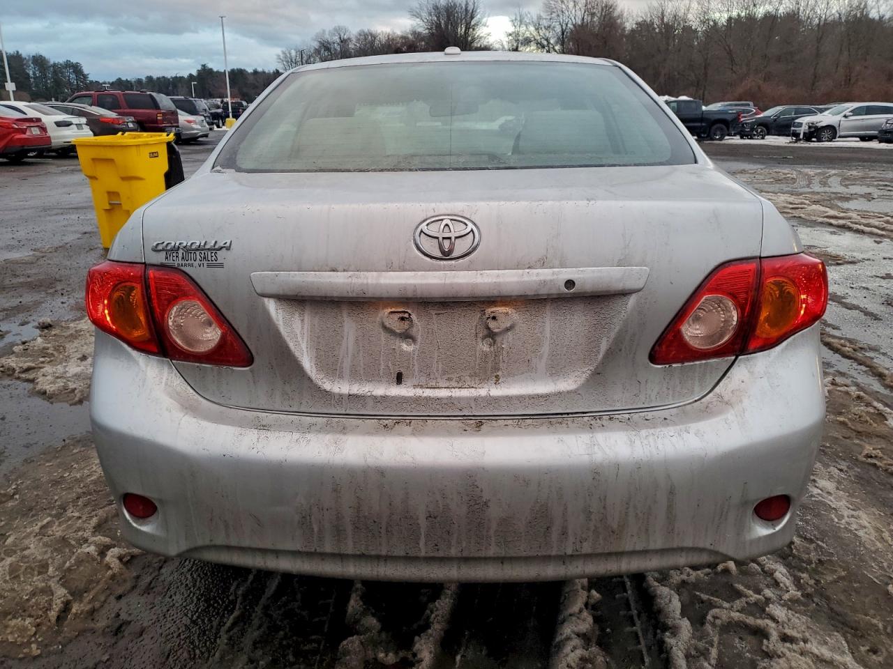 Toyota Corolla Base Image 6