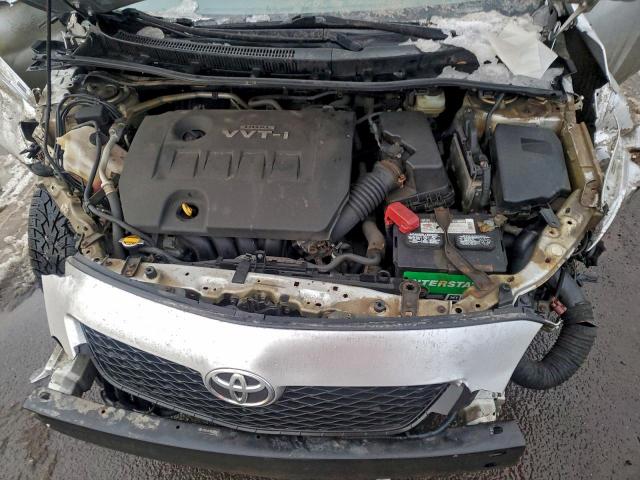 Toyota Corolla Base Image 10