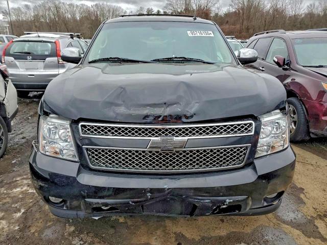 Chevrolet Suburban K1500 Ltz Image 6