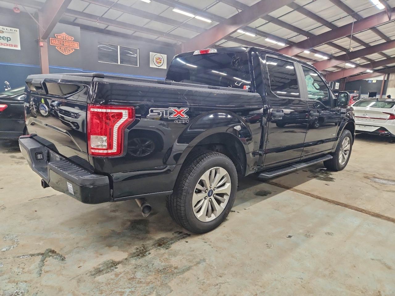 Ford F-150 Supercrew Image 3