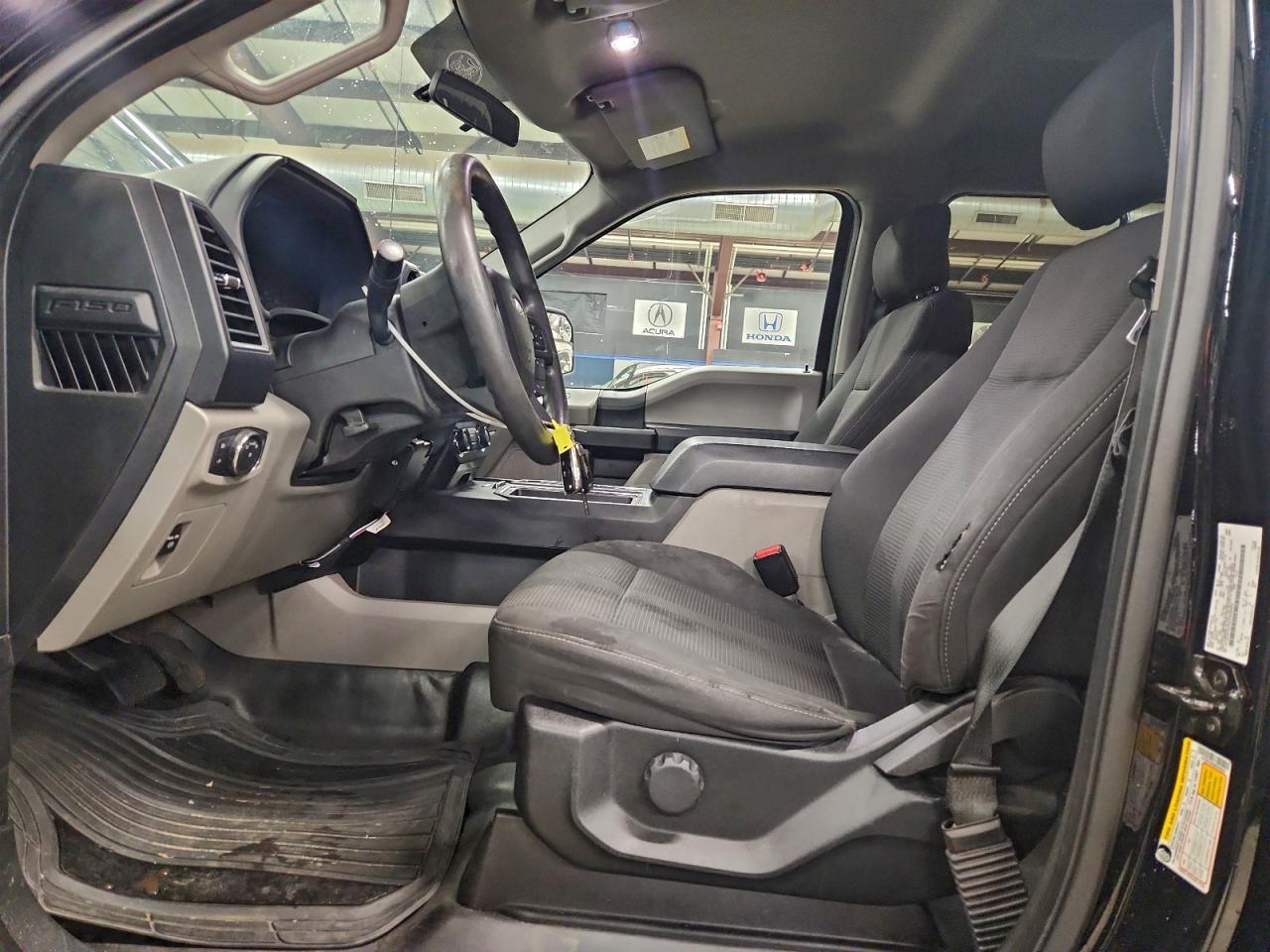 Ford F-150 Supercrew Image 4