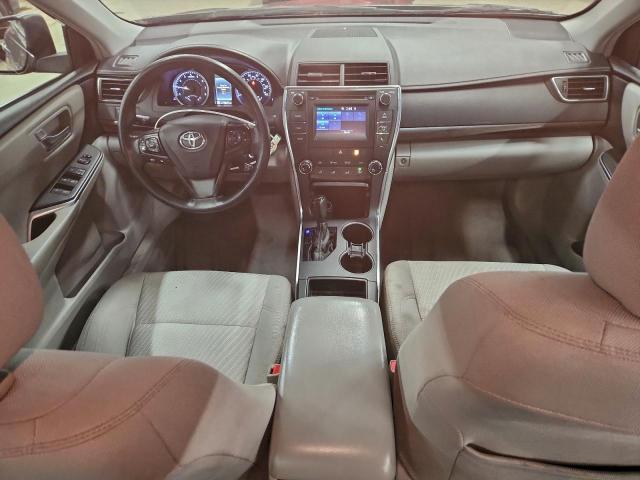 Toyota Camry Le Image 6