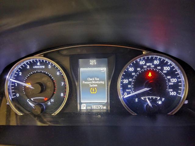 Toyota Camry Le Image 10