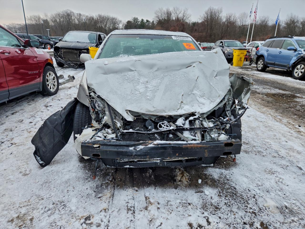 Toyota Camry Le Image 8