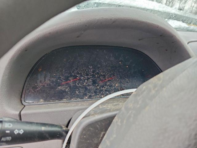 Toyota Camry Le Image 12