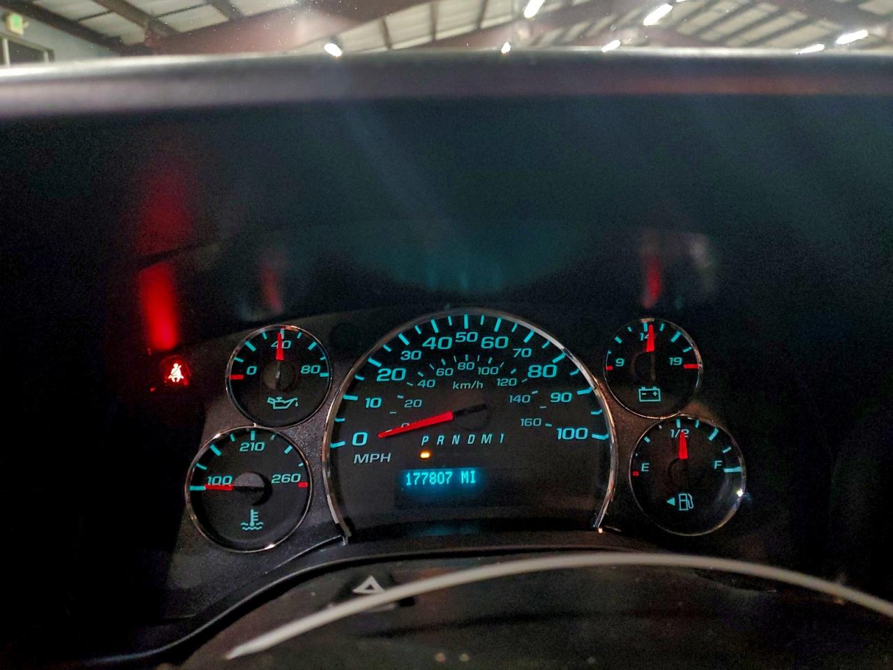 Chevrolet Express Image 12