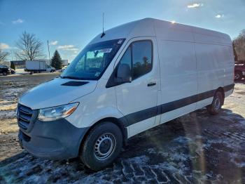  Salvage Mercedes-Benz Sprinter