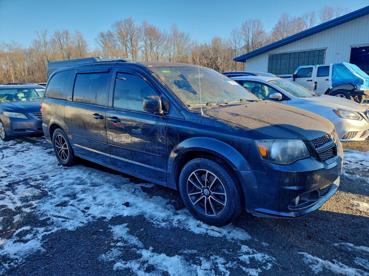 Dodge Caravan R/t Image 3