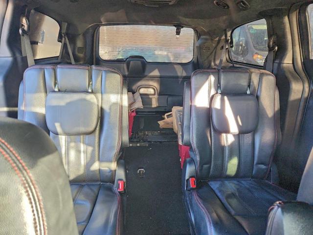 Dodge Caravan R/t Image 10