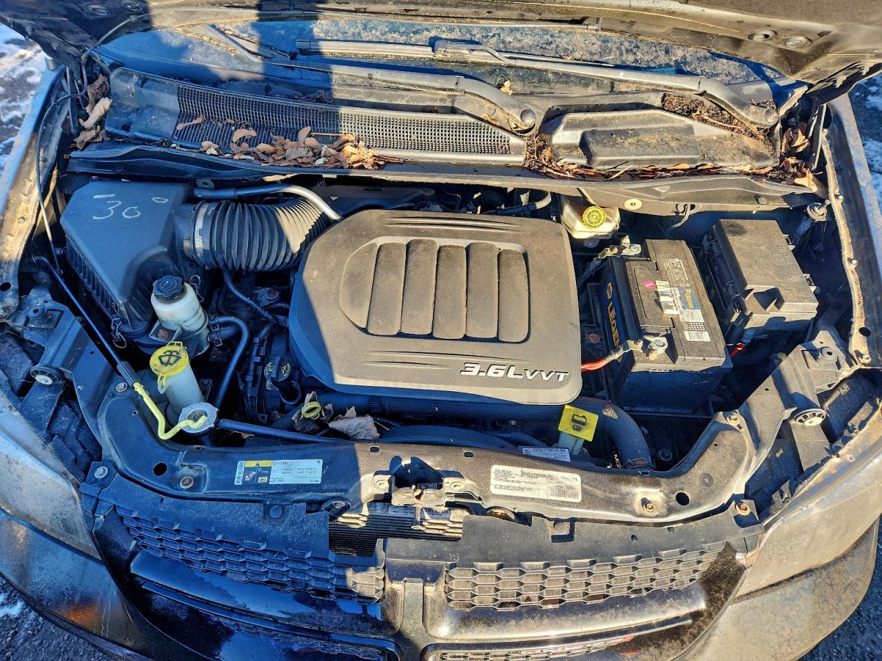 Dodge Caravan R/t Image 9