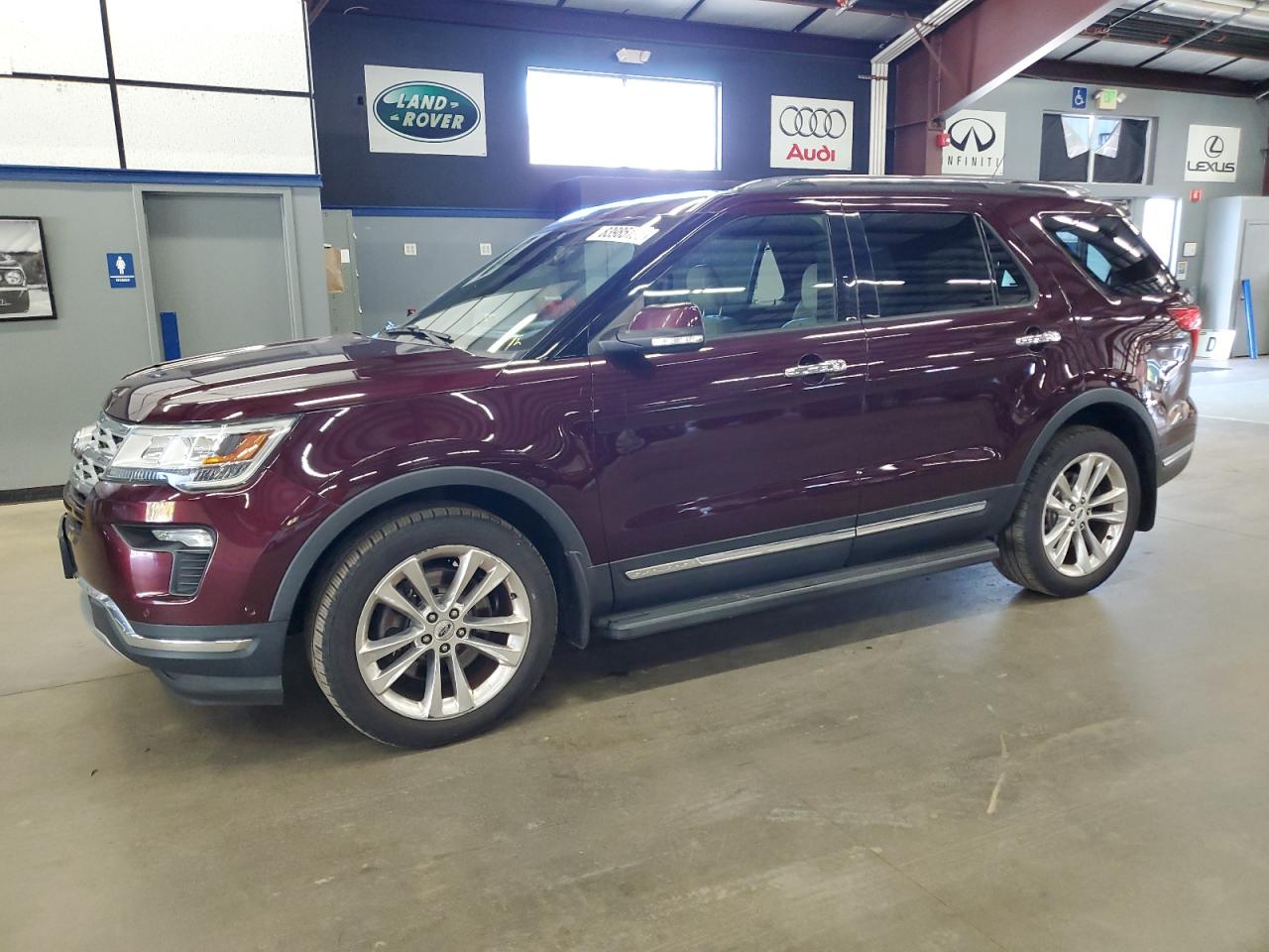 Ford Explorer Limited Image 1