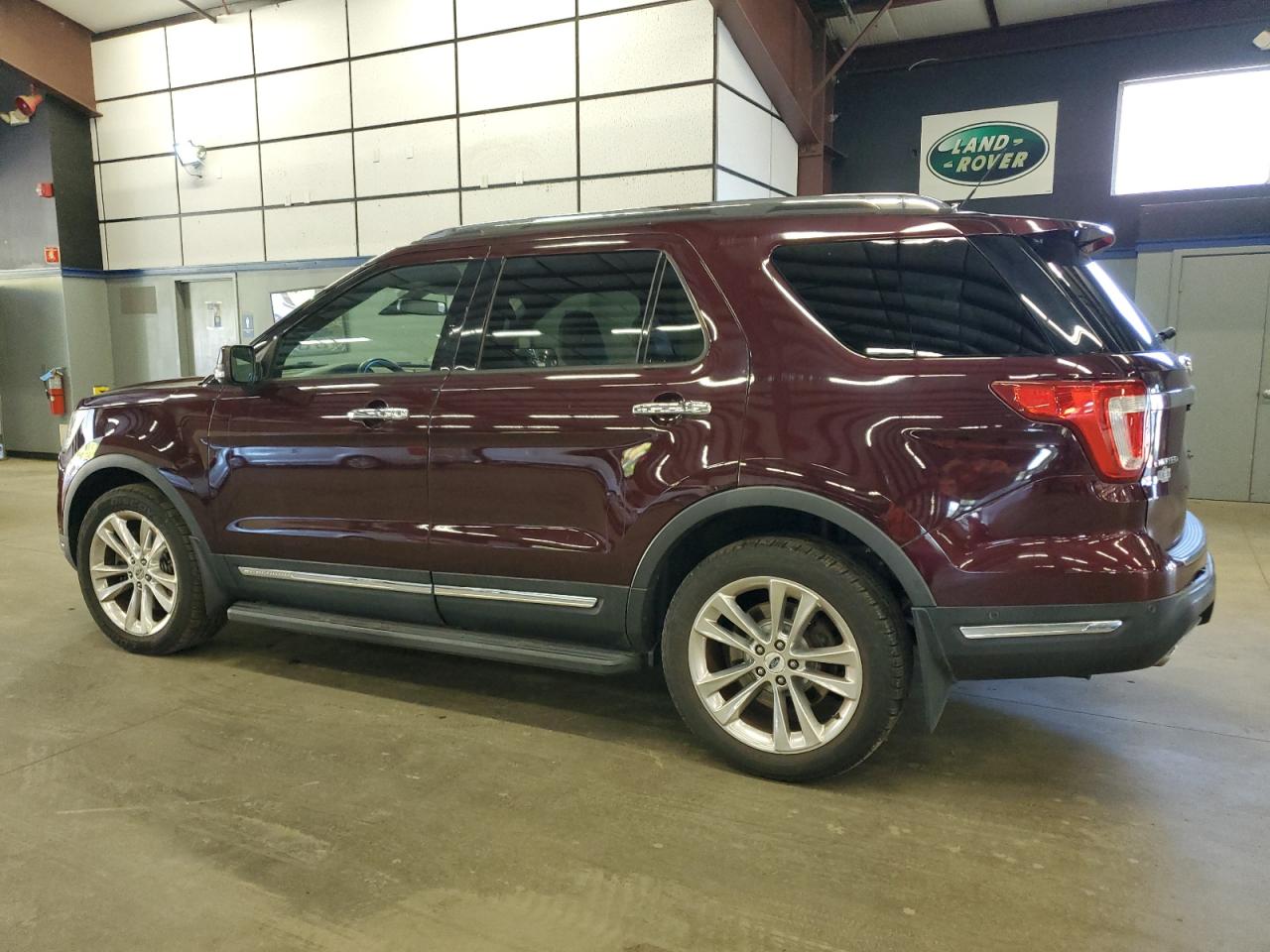 Ford Explorer Limited Image 6