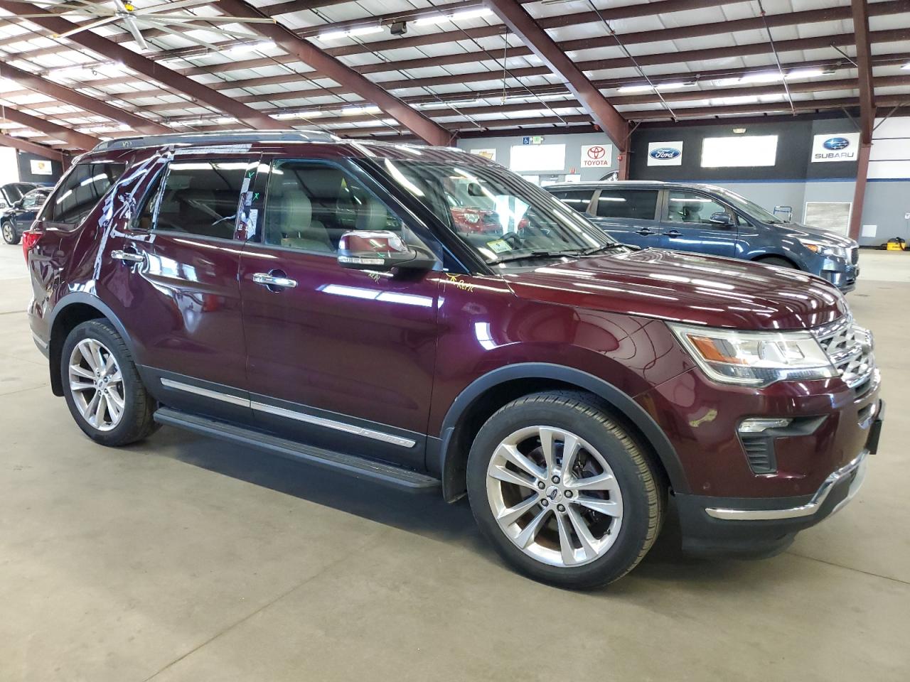 Ford Explorer Limited Image 2