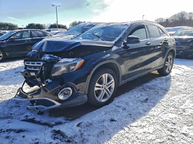  Salvage Mercedes-Benz GLA