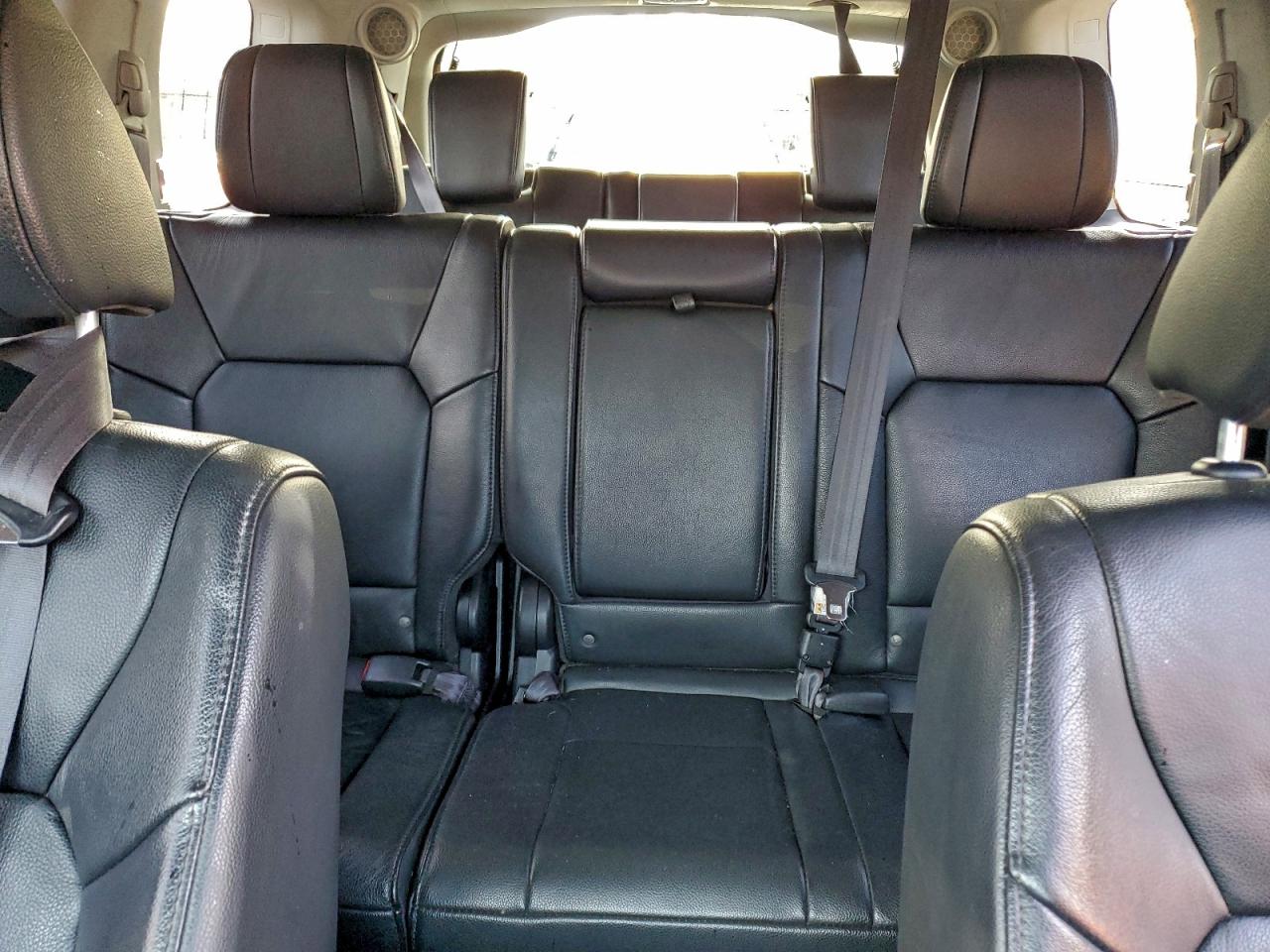 Honda Pilot Touring Image 4