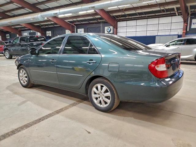 Toyota Camry Le Image 2