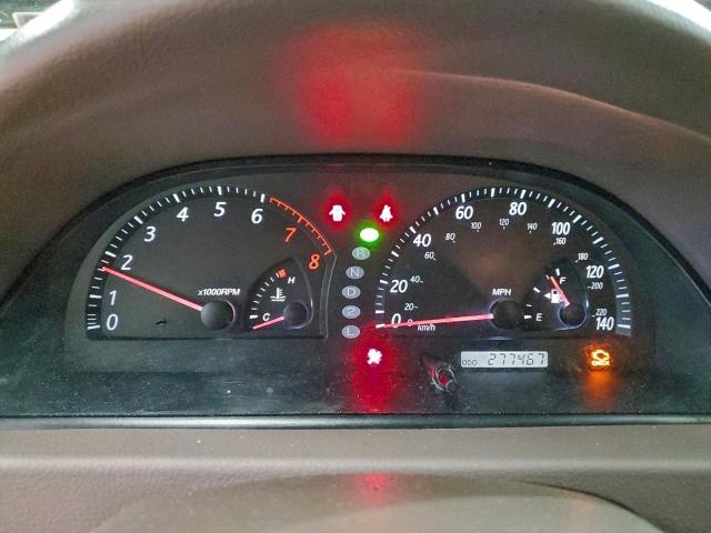 Toyota Camry Le Image 12