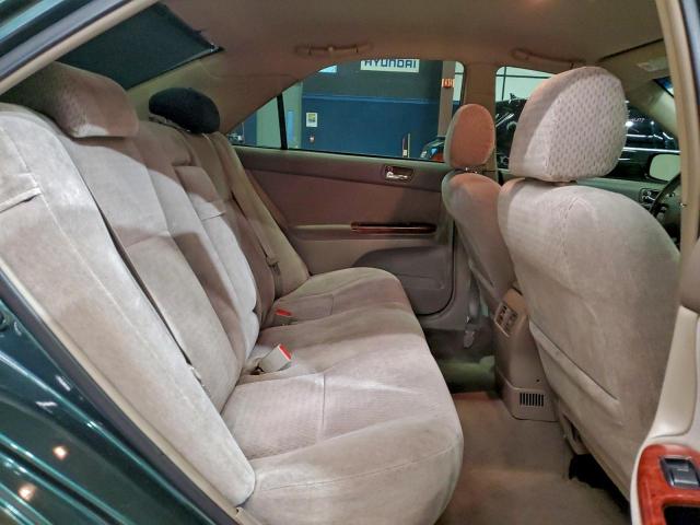 Toyota Camry Le Image 11