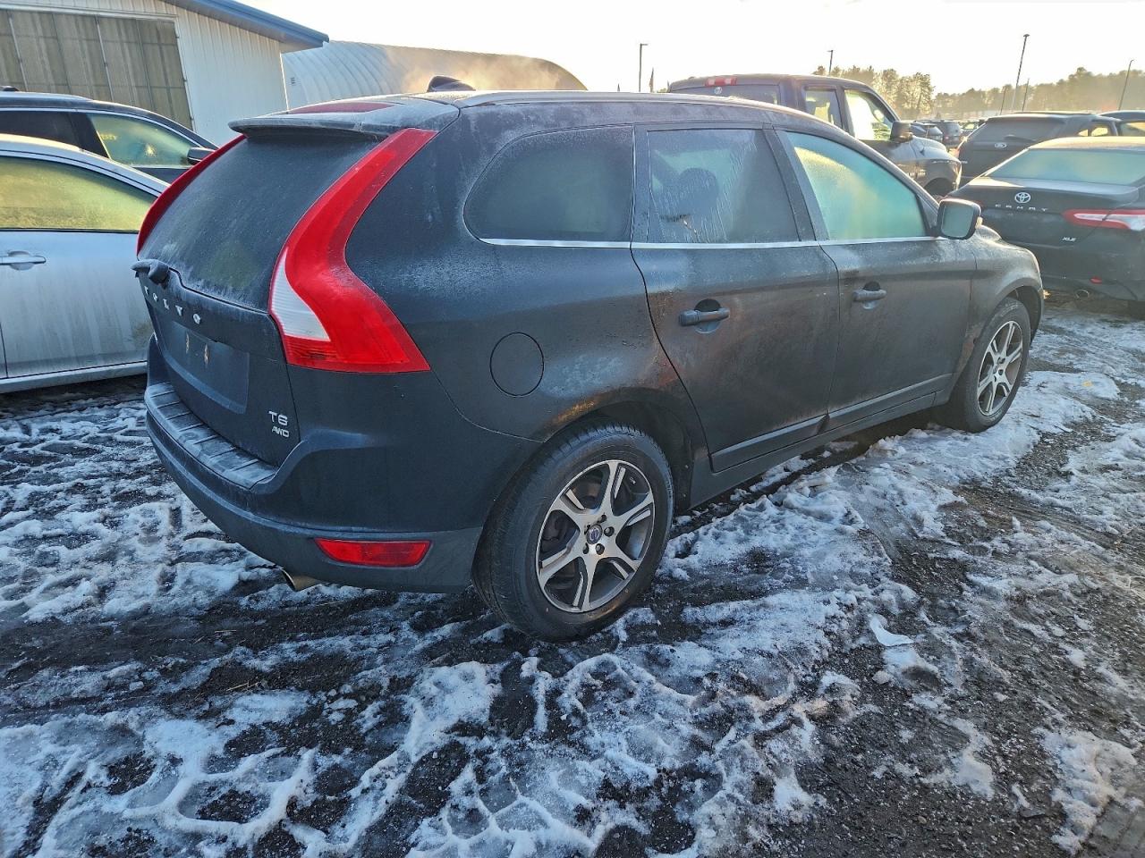 Volvo XC60 T6 Image 3