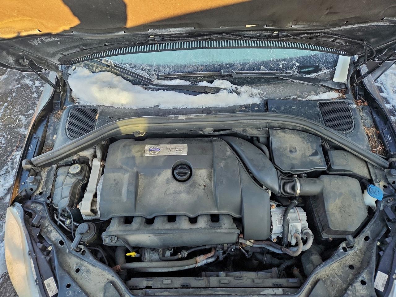 Volvo XC60 T6 Image 10