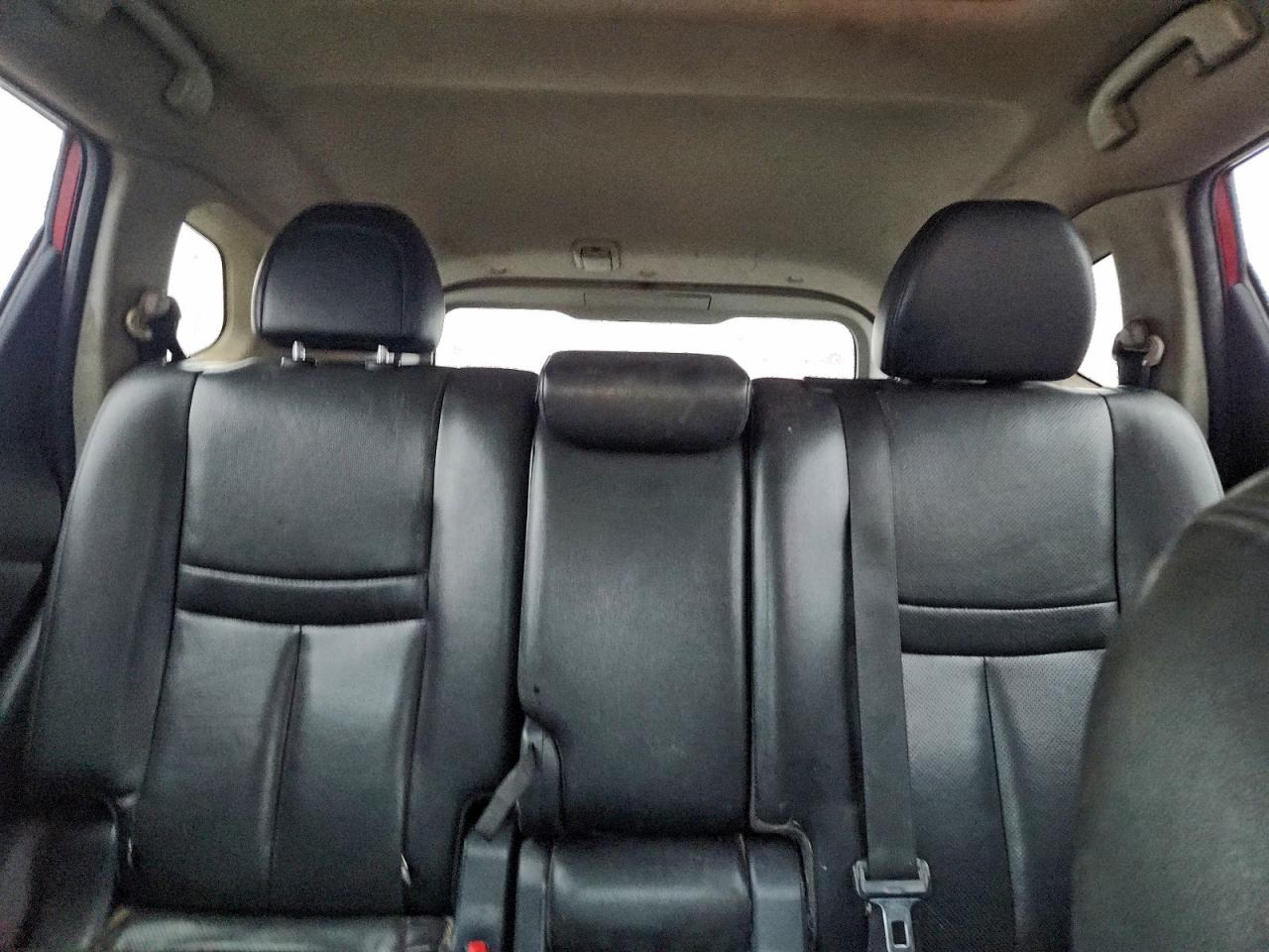 Nissan Rogue S Image 2