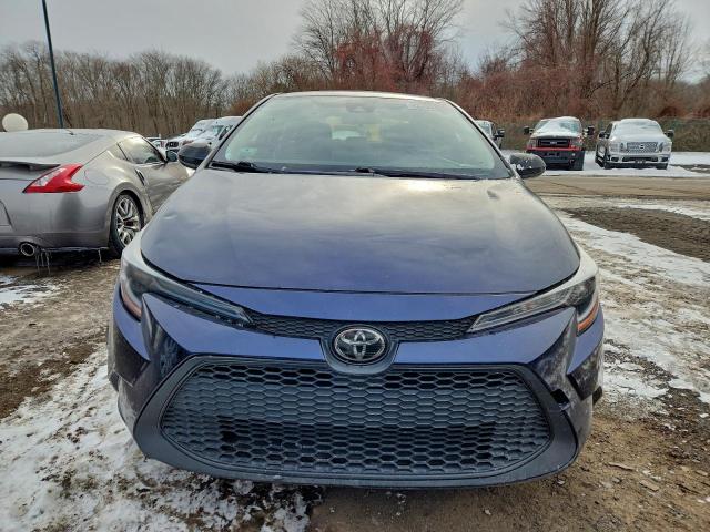 Toyota Corolla Le Image 5