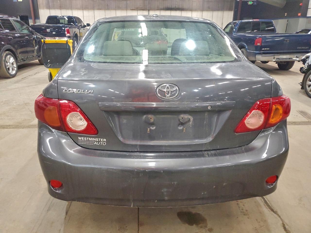 Toyota Corolla Base Image 7